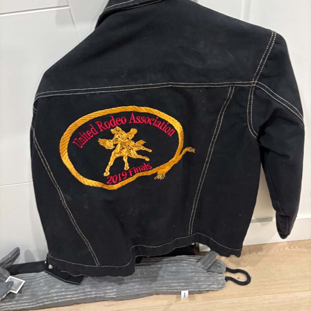 Nicely Embroidered Rodeo Sponsor Jacket - Picture 4 of 7